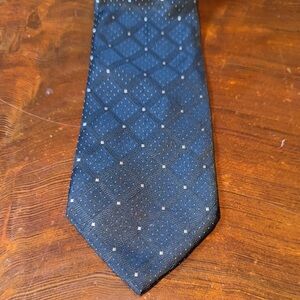 Classic Black Silk Tie with Subtle Pattern